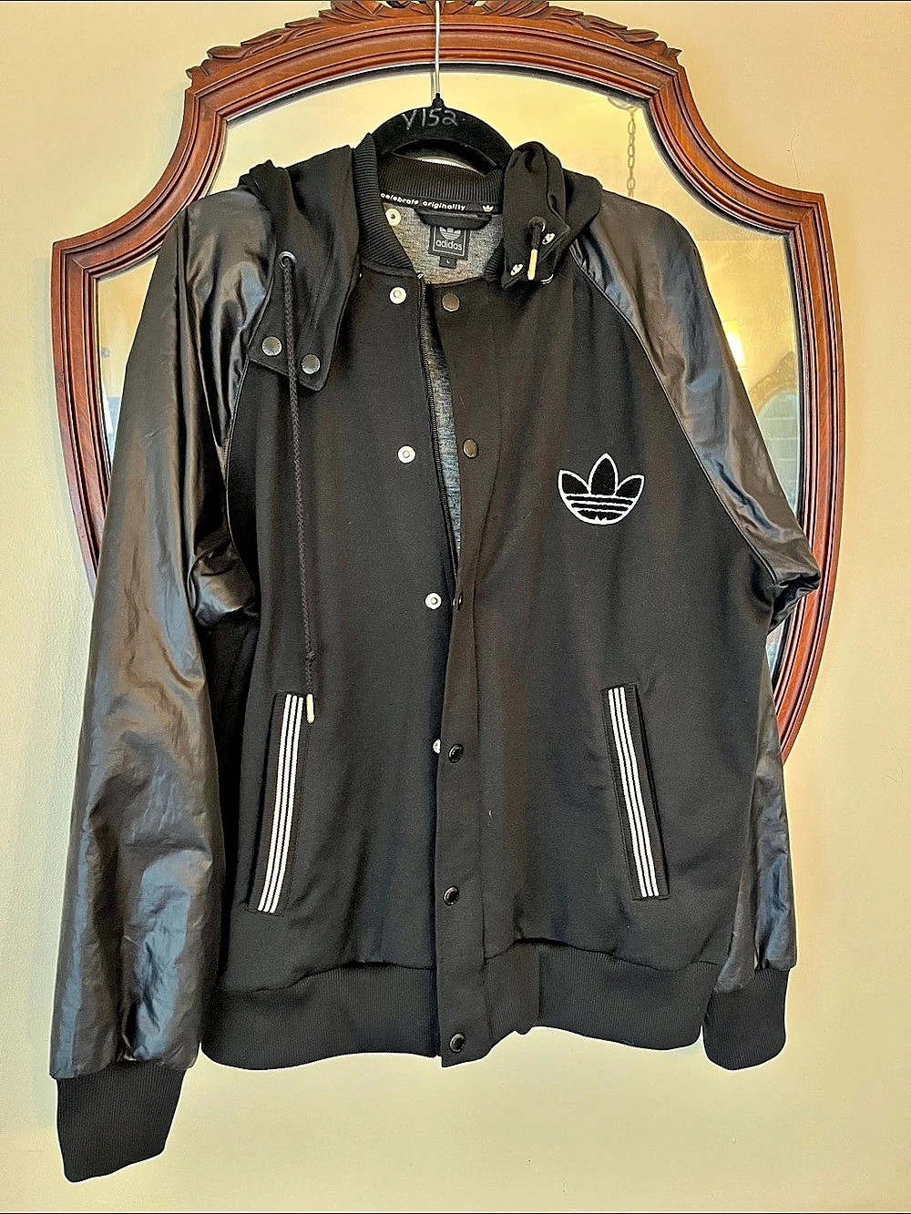 adidas Originals Black Bomber Jacket Size Large in EUC